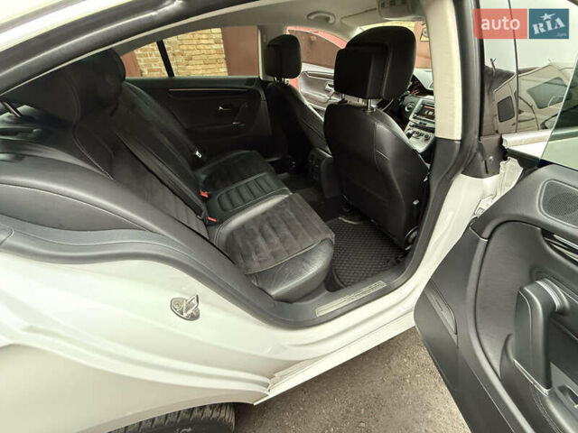 Білий Фольксваген CC / Passat CC, об'ємом двигуна 1.8 л та пробігом 80 тис. км за 15300 $, фото 13 на Automoto.ua