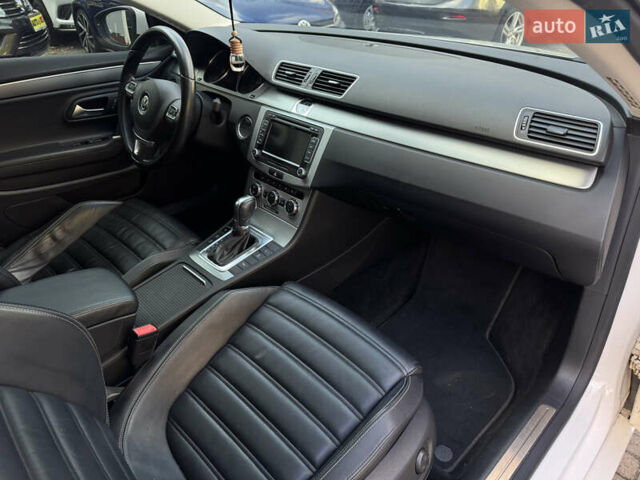 Фольксваген CC / Passat CC 2012 в Николаеве на Automoto.ua Белый Фольксваген CC / Passat CC, объемом двигателя 2 л и пробегом 181 тыс. км за 13499 $, фото 27 на Automoto.ua