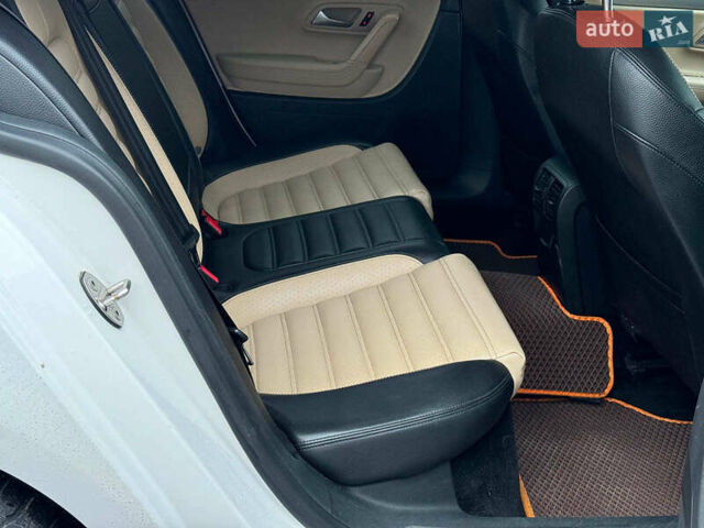 Білий Фольксваген CC / Passat CC, об'ємом двигуна 2 л та пробігом 268 тис. км за 12790 $, фото 20 на Automoto.ua