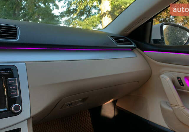 Белый Фольксваген CC / Passat CC, объемом двигателя 1.98 л и пробегом 260 тыс. км за 10400 $, фото 10 на Automoto.ua