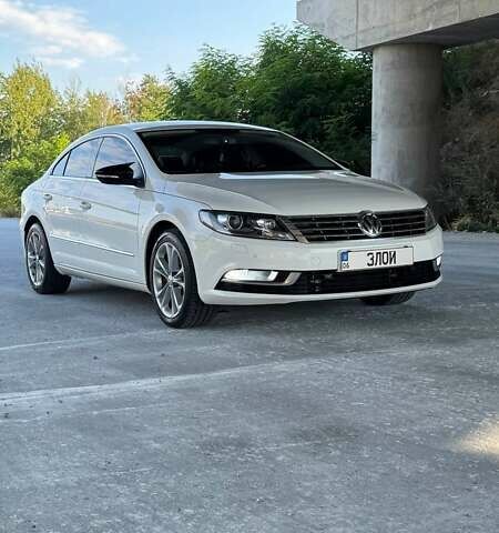 Белый Фольксваген CC / Passat CC, объемом двигателя 1.8 л и пробегом 216 тыс. км за 13000 $, фото 2 на Automoto.ua