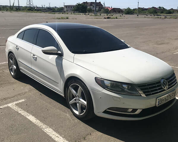 Белый Фольксваген CC / Passat CC, объемом двигателя 1.98 л и пробегом 236 тыс. км за 10000 $, фото 4 на Automoto.ua