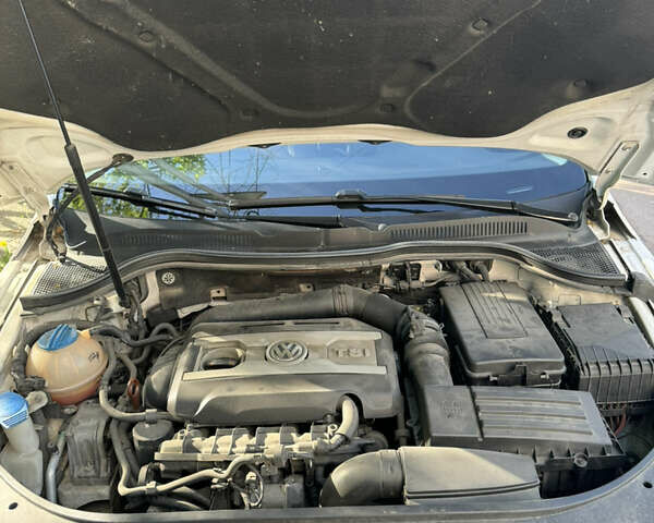 Белый Фольксваген CC / Passat CC, объемом двигателя 1.98 л и пробегом 186 тыс. км за 10400 $, фото 19 на Automoto.ua