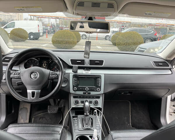 Белый Фольксваген CC / Passat CC, объемом двигателя 1.98 л и пробегом 169 тыс. км за 8300 $, фото 34 на Automoto.ua