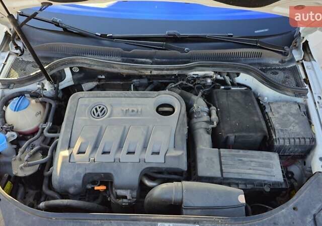 Белый Фольксваген CC / Passat CC, объемом двигателя 2 л и пробегом 248 тыс. км за 12500 $, фото 7 на Automoto.ua