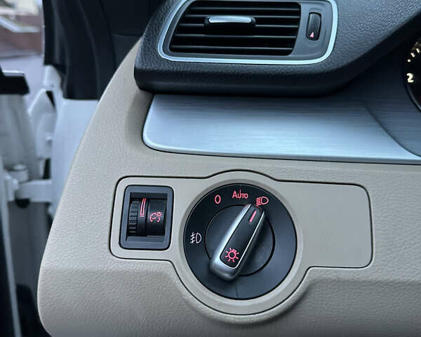Белый Фольксваген CC / Passat CC, объемом двигателя 2 л и пробегом 203 тыс. км за 11700 $, фото 44 на Automoto.ua