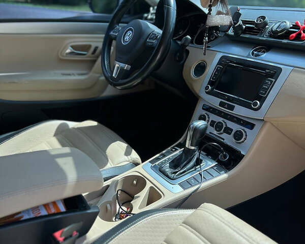 Белый Фольксваген CC / Passat CC, объемом двигателя 1.98 л и пробегом 268 тыс. км за 10300 $, фото 4 на Automoto.ua