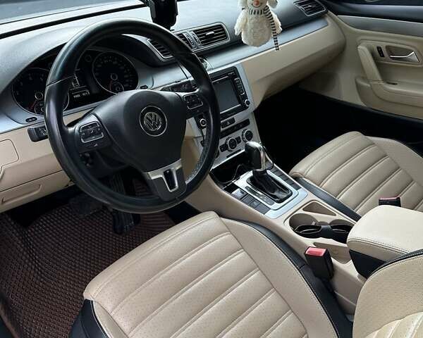 Белый Фольксваген CC / Passat CC, объемом двигателя 1.98 л и пробегом 114 тыс. км за 10000 $, фото 9 на Automoto.ua