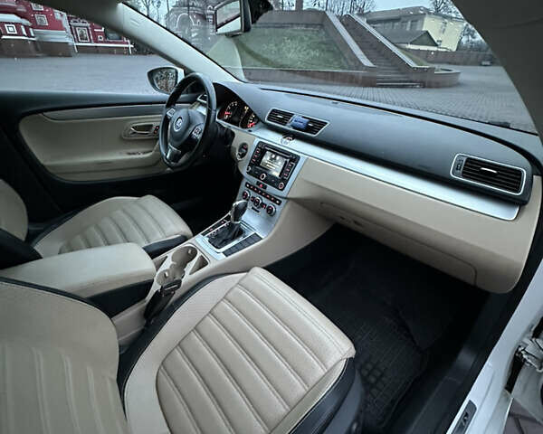 Белый Фольксваген CC / Passat CC, объемом двигателя 2 л и пробегом 203 тыс. км за 11700 $, фото 32 на Automoto.ua