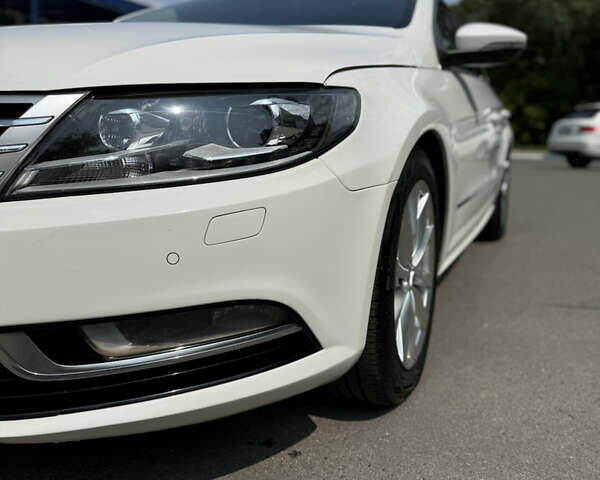 Белый Фольксваген CC / Passat CC, объемом двигателя 1.98 л и пробегом 263 тыс. км за 9800 $, фото 7 на Automoto.ua