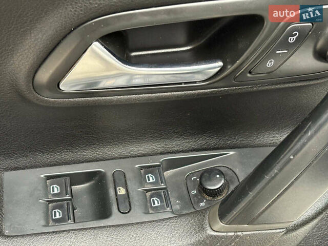 Білий Фольксваген CC / Passat CC, об'ємом двигуна 2 л та пробігом 172 тис. км за 9640 $, фото 15 на Automoto.ua
