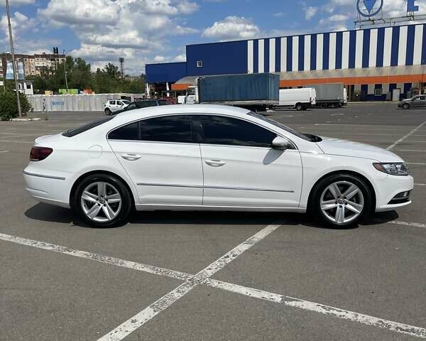 Белый Фольксваген CC / Passat CC, объемом двигателя 1.98 л и пробегом 167 тыс. км за 10000 $, фото 2 на Automoto.ua