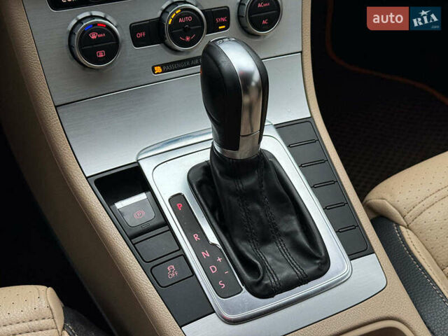 Білий Фольксваген CC / Passat CC, об'ємом двигуна 2 л та пробігом 268 тис. км за 12790 $, фото 29 на Automoto.ua