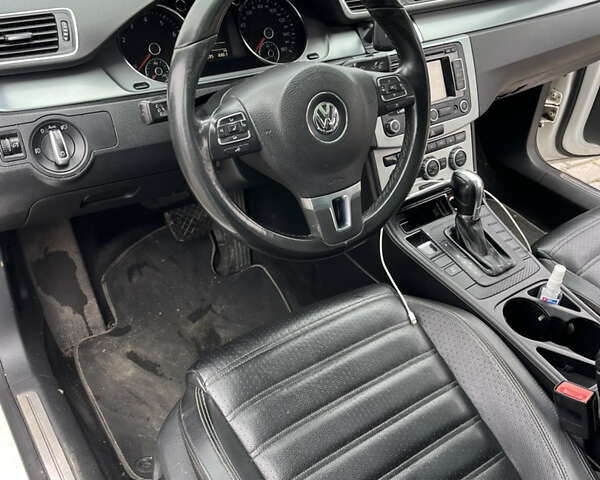 Белый Фольксваген CC / Passat CC, объемом двигателя 1.98 л и пробегом 169 тыс. км за 8300 $, фото 25 на Automoto.ua