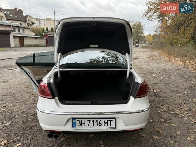 Фольксваген CC / Passat CC 2012 у Києві на Automoto.ua Білий Фольксваген CC / Passat CC, об'ємом двигуна 1.98 л та пробігом 268 тис. км за 9400 $, фото 5 на Automoto.ua