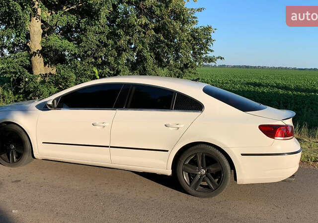 Белый Фольксваген CC / Passat CC, объемом двигателя 1.98 л и пробегом 260 тыс. км за 10400 $, фото 3 на Automoto.ua