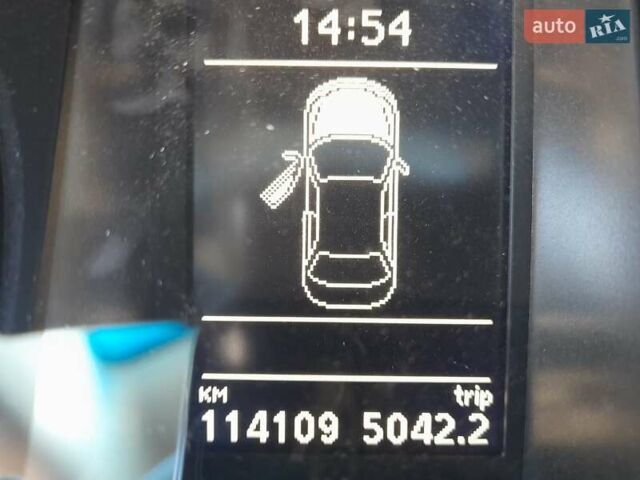 Белый Фольксваген CC / Passat CC, объемом двигателя 1.98 л и пробегом 114 тыс. км за 10000 $, фото 6 на Automoto.ua
