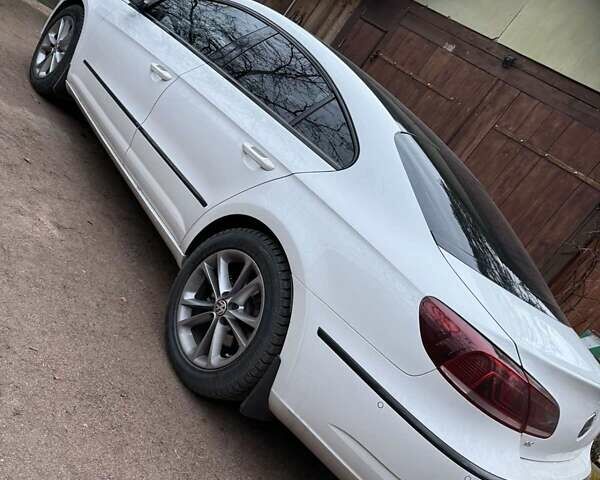 Білий Фольксваген CC / Passat CC, об'ємом двигуна 1.8 л та пробігом 187 тис. км за 13000 $, фото 1 на Automoto.ua
