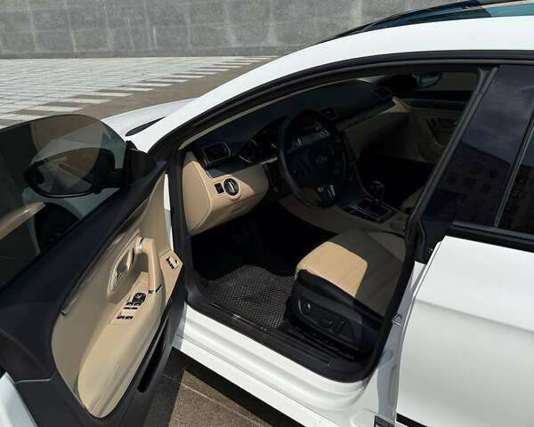 Білий Фольксваген CC / Passat CC, об'ємом двигуна 1.98 л та пробігом 222 тис. км за 11500 $, фото 2 на Automoto.ua