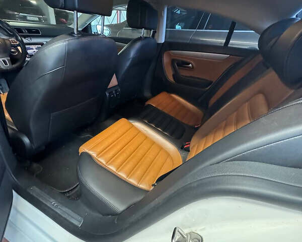 Белый Фольксваген CC / Passat CC, объемом двигателя 1.97 л и пробегом 230 тыс. км за 12792 $, фото 1 на Automoto.ua