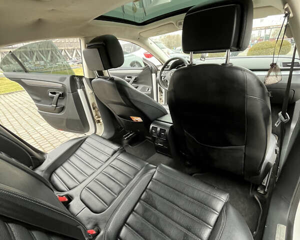 Белый Фольксваген CC / Passat CC, объемом двигателя 1.98 л и пробегом 169 тыс. км за 8300 $, фото 30 на Automoto.ua