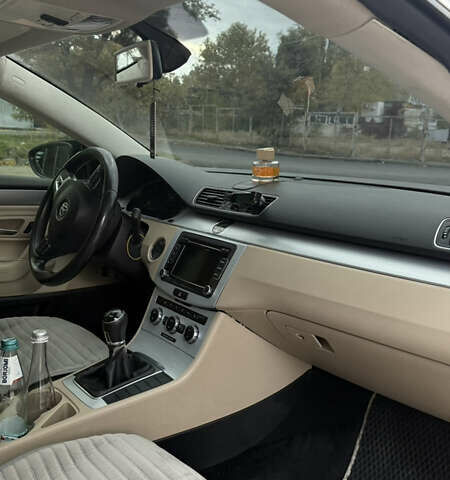 Фольксваген CC / Passat CC 2012 в Николаеве на Automoto.ua Белый Фольксваген CC / Passat CC, объемом двигателя 1.98 л и пробегом 328 тыс. км за 9200 $, фото 7 на Automoto.ua