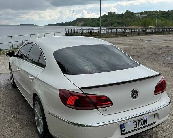 Белый Фольксваген CC / Passat CC, объемом двигателя 1.8 л и пробегом 216 тыс. км за 13000 $, фото 12 на Automoto.ua