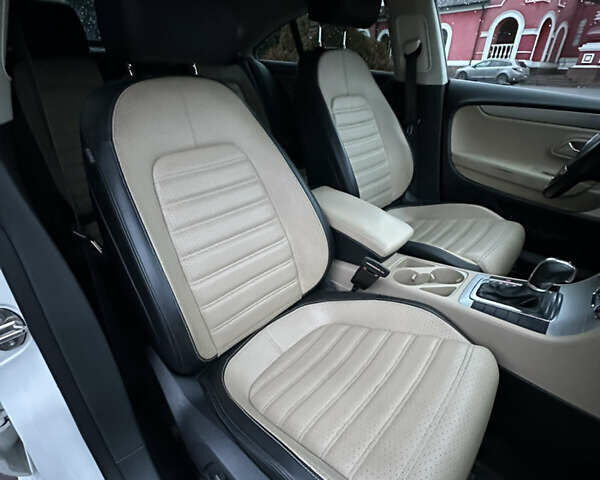 Белый Фольксваген CC / Passat CC, объемом двигателя 2 л и пробегом 203 тыс. км за 11700 $, фото 35 на Automoto.ua