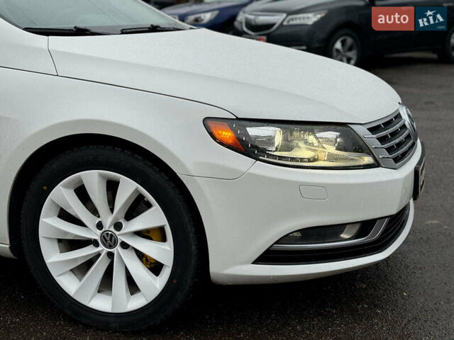 Білий Фольксваген CC / Passat CC, об'ємом двигуна 2 л та пробігом 268 тис. км за 12790 $, фото 3 на Automoto.ua