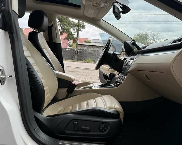 Фольксваген CC / Passat CC 2012 у Києві на Automoto.ua Білий Фольксваген CC / Passat CC, об'ємом двигуна 1.98 л та пробігом 268 тис. км за 9400 $, фото 11 на Automoto.ua