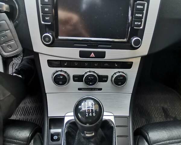 Белый Фольксваген CC / Passat CC, объемом двигателя 2 л и пробегом 231 тыс. км за 9700 $, фото 1 на Automoto.ua