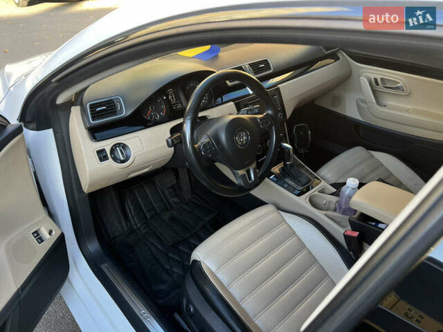 Белый Фольксваген CC / Passat CC, объемом двигателя 1.98 л и пробегом 233 тыс. км за 11800 $, фото 4 на Automoto.ua