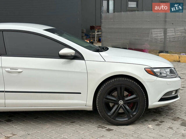 Білий Фольксваген CC / Passat CC, об'ємом двигуна 2 л та пробігом 172 тис. км за 9640 $, фото 4 на Automoto.ua