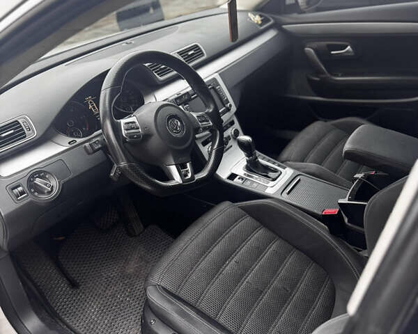 Белый Фольксваген CC / Passat CC, объемом двигателя 1.97 л и пробегом 294 тыс. км за 11000 $, фото 7 на Automoto.ua