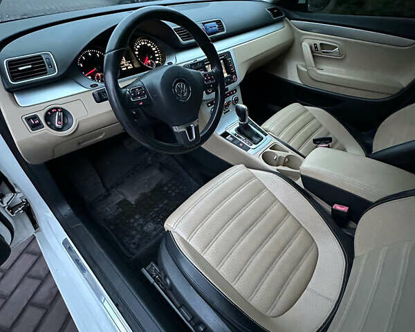 Белый Фольксваген CC / Passat CC, объемом двигателя 2 л и пробегом 203 тыс. км за 11700 $, фото 20 на Automoto.ua