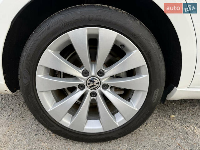 Білий Фольксваген CC / Passat CC, об'ємом двигуна 1.8 л та пробігом 58 тис. км за 15300 $, фото 25 на Automoto.ua