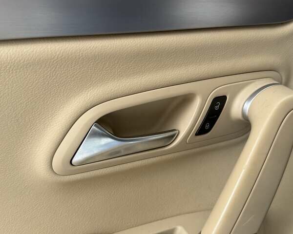 Фольксваген CC / Passat CC 2012 у Києві на Automoto.ua Білий Фольксваген CC / Passat CC, об'ємом двигуна 1.98 л та пробігом 268 тис. км за 9400 $, фото 17 на Automoto.ua