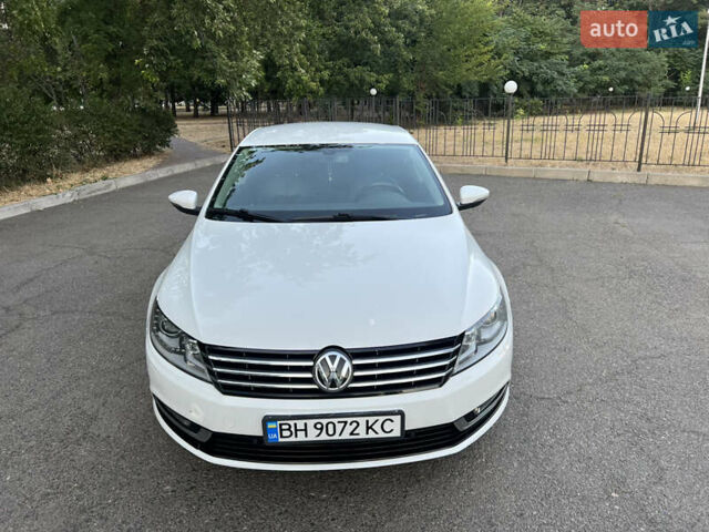 Белый Фольксваген CC / Passat CC, объемом двигателя 2 л и пробегом 205 тыс. км за 10400 $, фото 3 на Automoto.ua