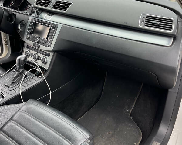 Белый Фольксваген CC / Passat CC, объемом двигателя 1.98 л и пробегом 169 тыс. км за 8300 $, фото 21 на Automoto.ua