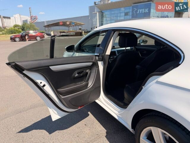 Белый Фольксваген CC / Passat CC, объемом двигателя 1.98 л и пробегом 160 тыс. км за 9100 $, фото 45 на Automoto.ua