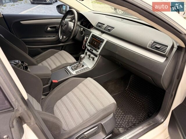 Білий Фольксваген CC / Passat CC, об'ємом двигуна 1.8 л та пробігом 170 тис. км за 8999 $, фото 31 на Automoto.ua