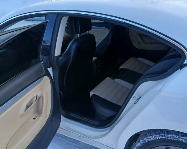 Білий Фольксваген CC / Passat CC, об'ємом двигуна 1.98 л та пробігом 210 тис. км за 9200 $, фото 6 на Automoto.ua