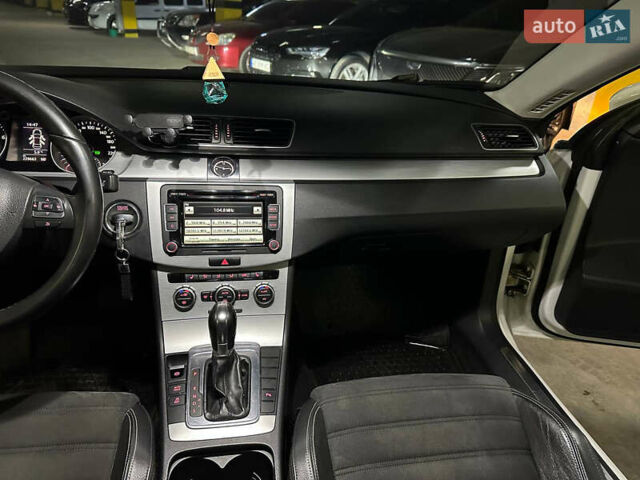 Белый Фольксваген CC / Passat CC, объемом двигателя 1.8 л и пробегом 229 тыс. км за 9400 $, фото 27 на Automoto.ua