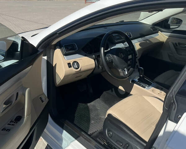Белый Фольксваген CC / Passat CC, объемом двигателя 1.98 л и пробегом 170 тыс. км за 10300 $, фото 9 на Automoto.ua