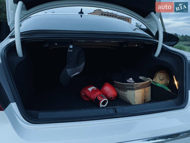 Белый Фольксваген CC / Passat CC, объемом двигателя 1.98 л и пробегом 185 тыс. км за 11500 $, фото 13 на Automoto.ua