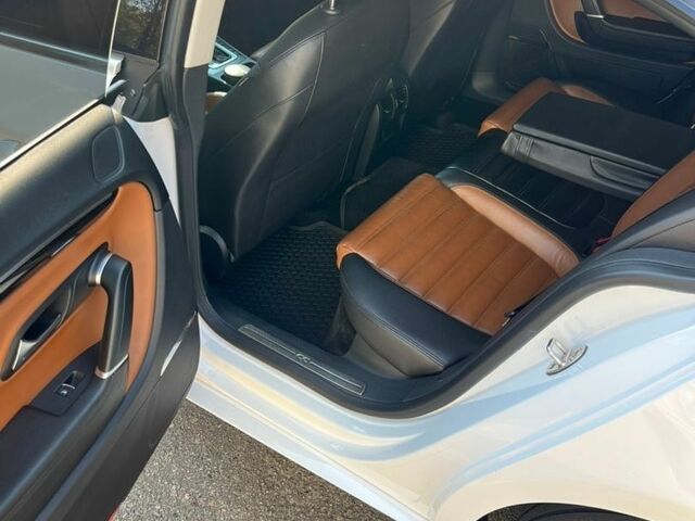 Белый Фольксваген CC / Passat CC, объемом двигателя 1.8 л и пробегом 192 тыс. км за 12000 $, фото 10 на Automoto.ua