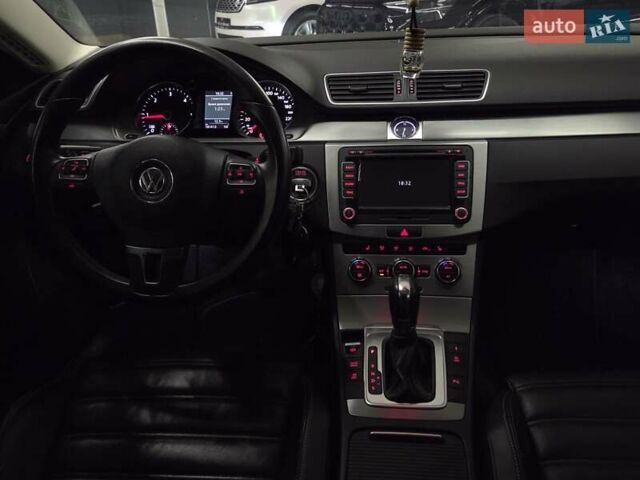 Белый Фольксваген CC / Passat CC, объемом двигателя 2 л и пробегом 181 тыс. км за 13599 $, фото 12 на Automoto.ua