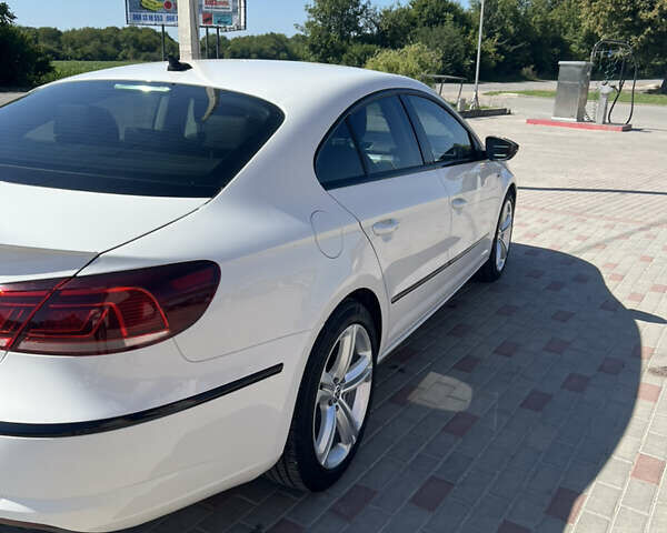 Белый Фольксваген CC / Passat CC, объемом двигателя 1.98 л и пробегом 170 тыс. км за 10300 $, фото 2 на Automoto.ua