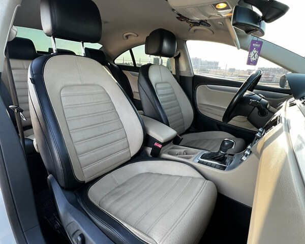 Белый Фольксваген CC / Passat CC, объемом двигателя 1.98 л и пробегом 213 тыс. км за 12000 $, фото 15 на Automoto.ua