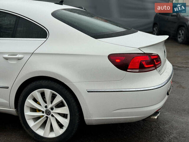 Білий Фольксваген CC / Passat CC, об'ємом двигуна 2 л та пробігом 268 тис. км за 12790 $, фото 8 на Automoto.ua